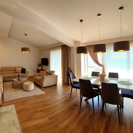 Grey House Apartment Makarska Ngoại thất bức ảnh