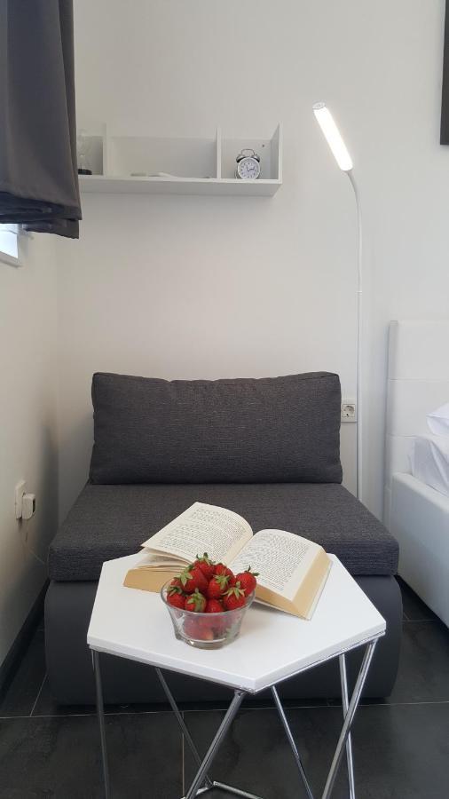 Grey House Apartment Makarska Ngoại thất bức ảnh