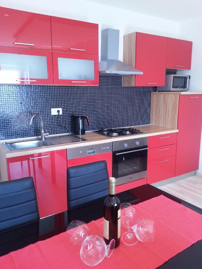 Grey House Apartment Makarska Ngoại thất bức ảnh