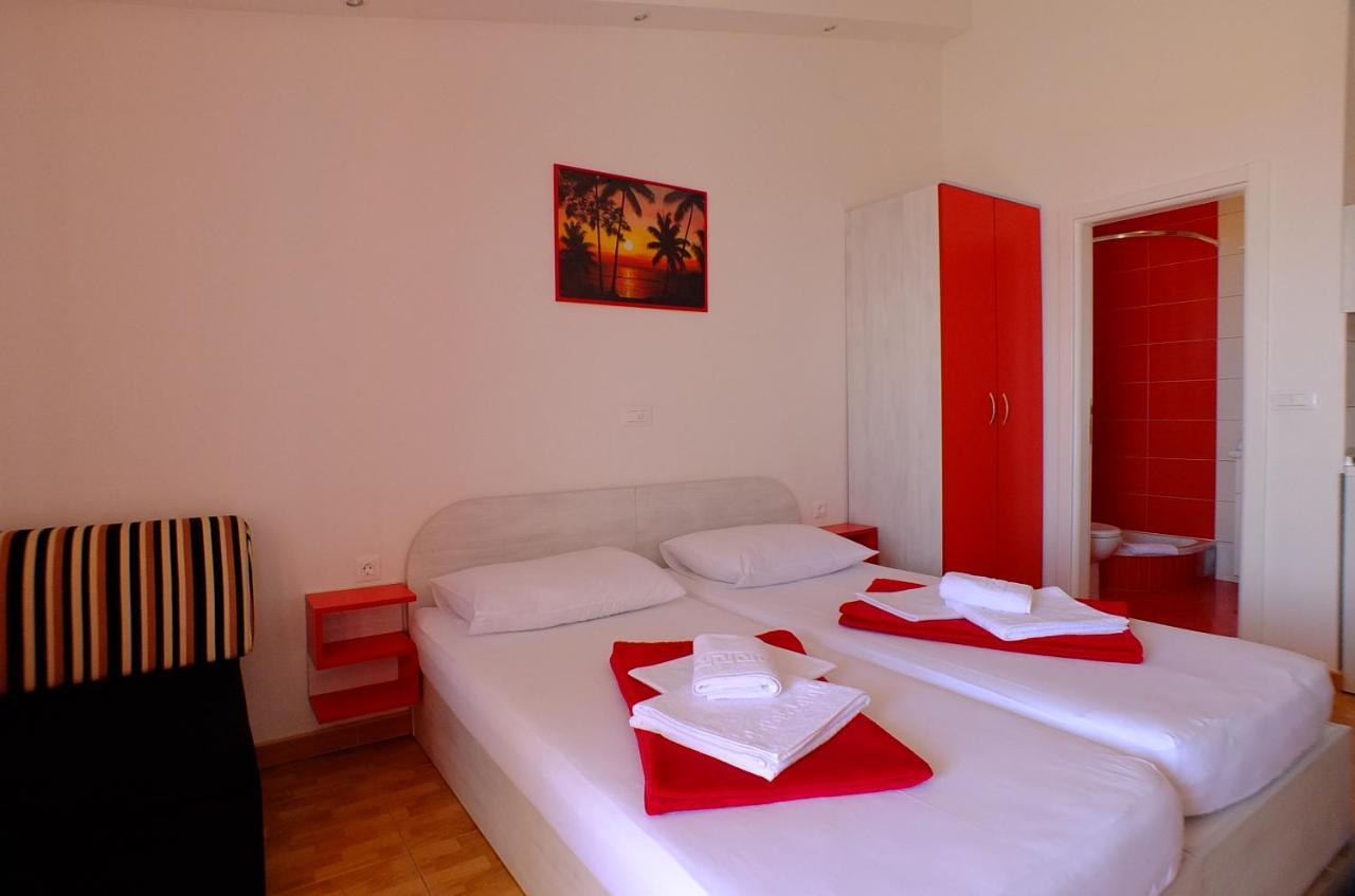 Grey House Apartment Makarska Ngoại thất bức ảnh