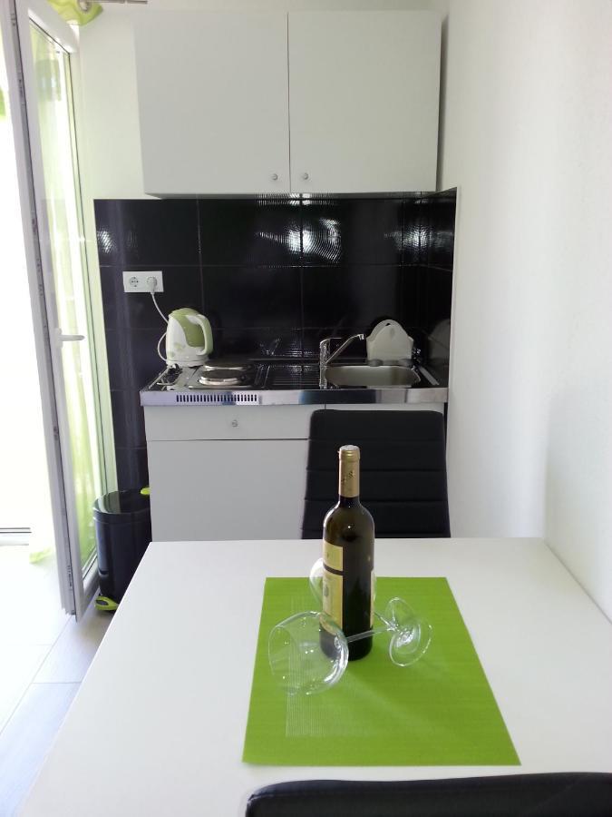 Grey House Apartment Makarska Ngoại thất bức ảnh