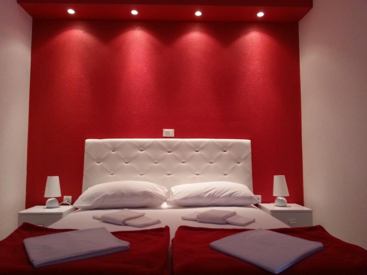 Grey House Apartment Makarska Ngoại thất bức ảnh