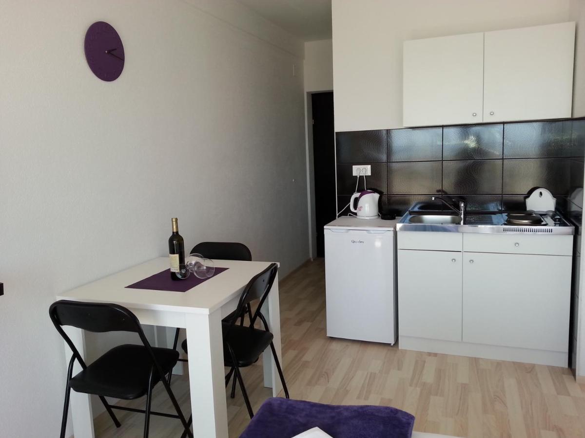 Grey House Apartment Makarska Ngoại thất bức ảnh