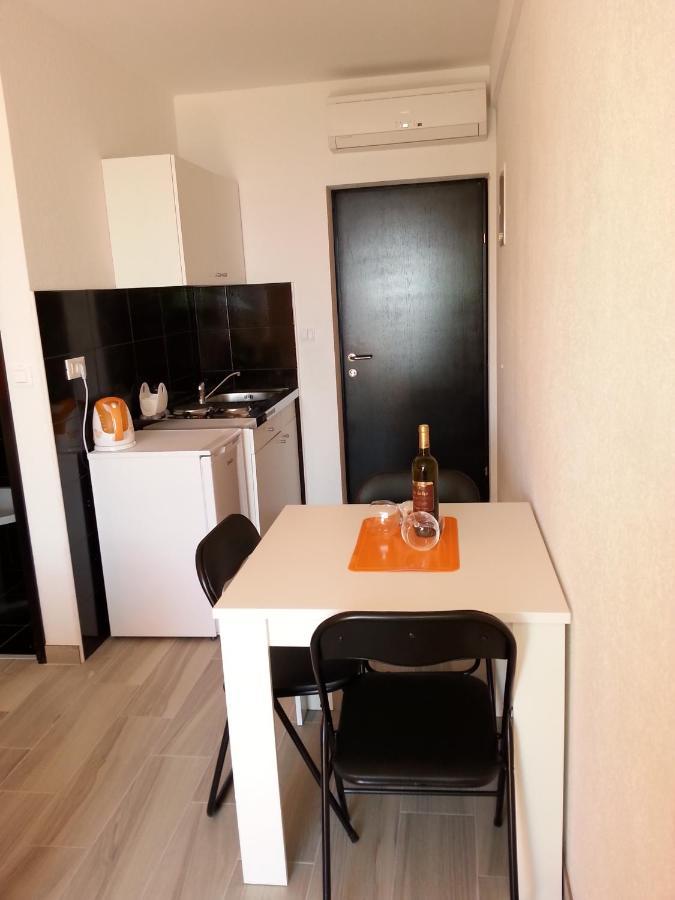 Grey House Apartment Makarska Ngoại thất bức ảnh