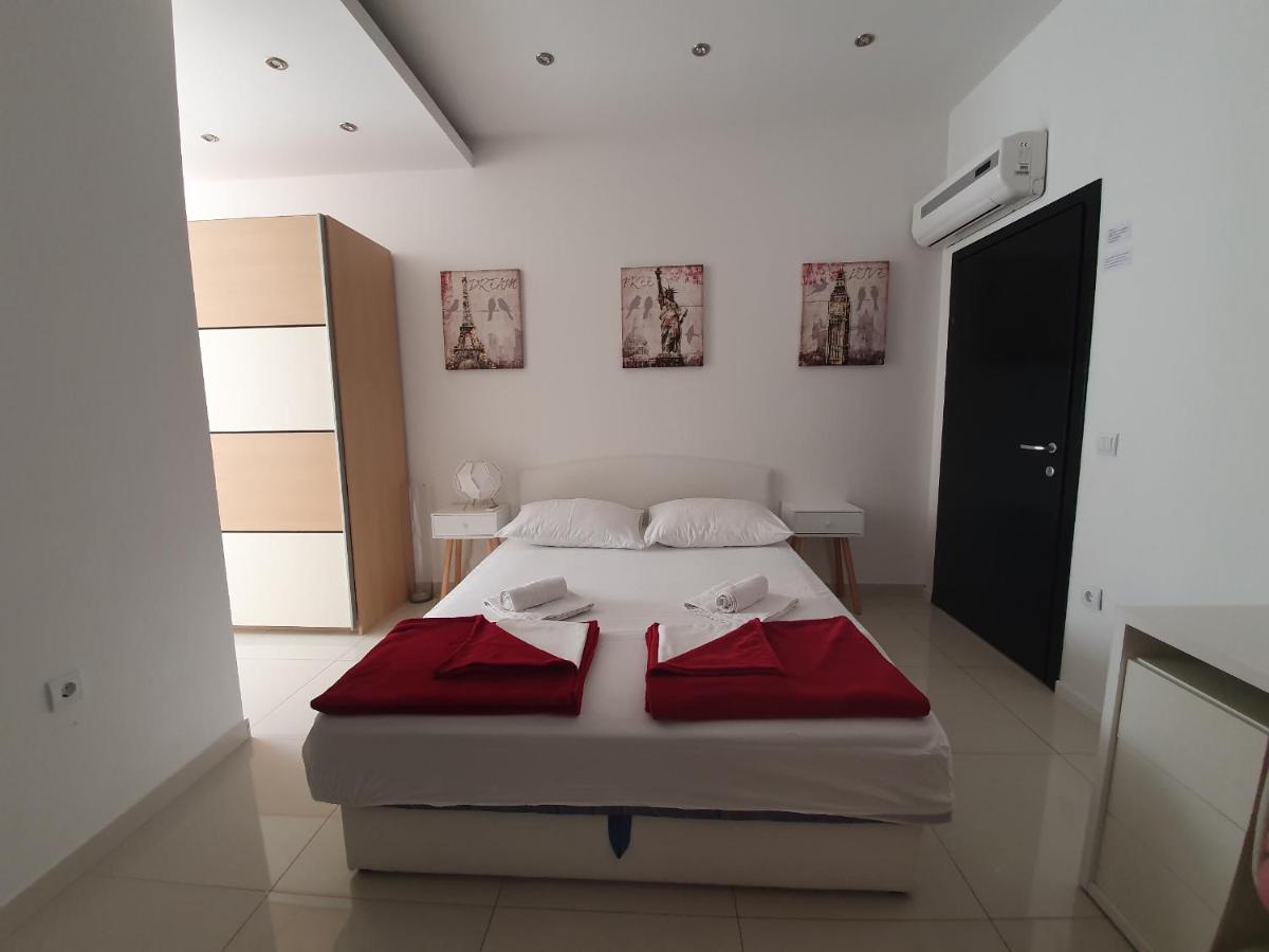 Grey House Apartment Makarska Ngoại thất bức ảnh