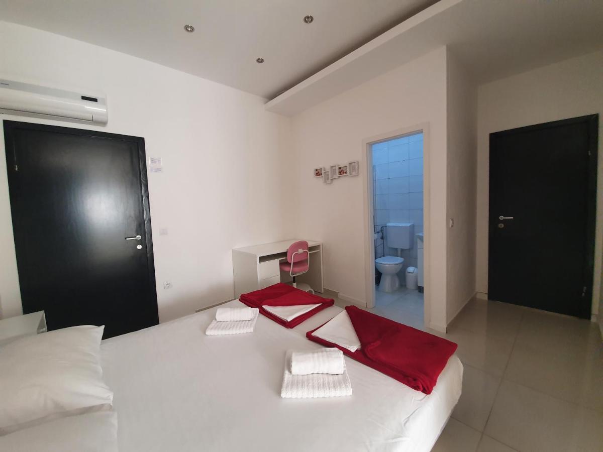 Grey House Apartment Makarska Ngoại thất bức ảnh