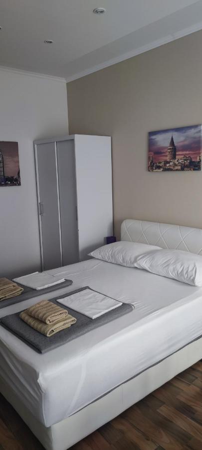 Grey House Apartment Makarska Ngoại thất bức ảnh