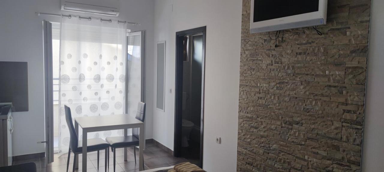 Grey House Apartment Makarska Ngoại thất bức ảnh
